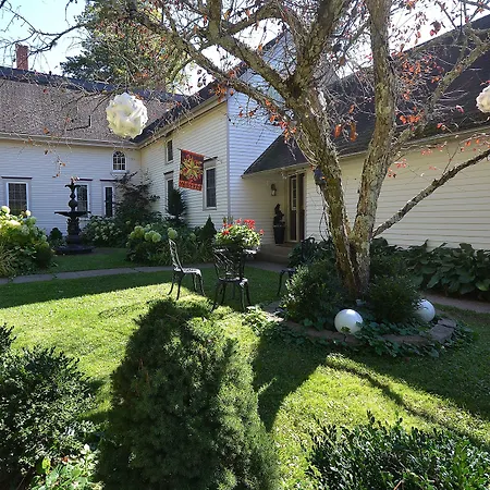 Briarwood Bed & Breakfast-3